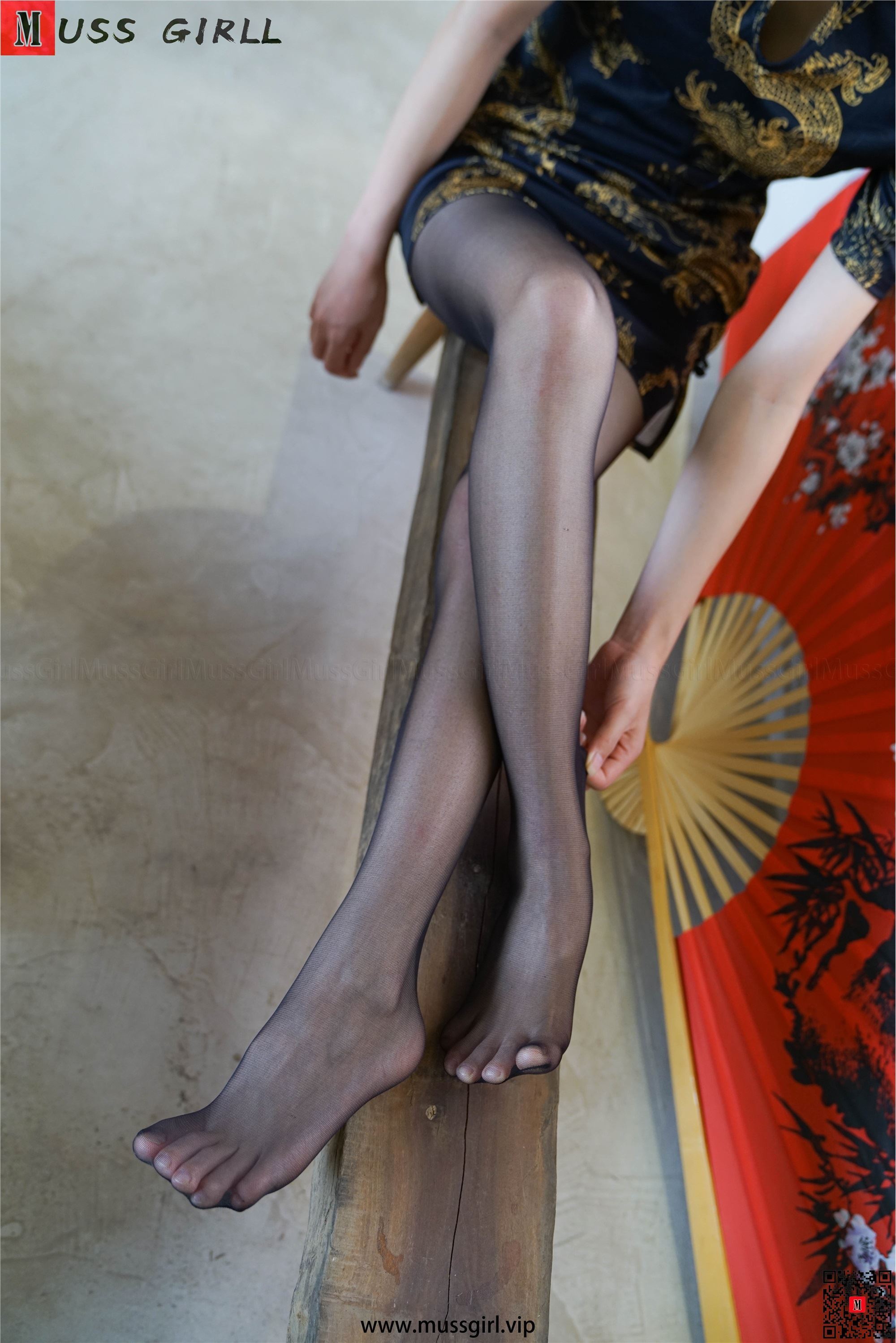 MussGirl慕丝女郎  NO.222 茶与黑丝